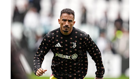 Danilo è fuori rosa alla Juventus, si ripete il copione visto con Bonucci: si allena da solo