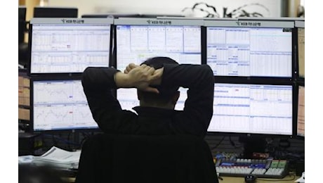 Borse oggi in diretta | Milano in rialzo, bene le asiatiche. Trump: 'La prossima settimana dazi sui semiconduttori'