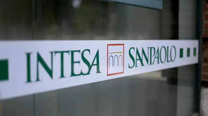 Intesa Sanpaolo In Down, L’app Non Va: Non Risultano Gli Accrediti Di ...