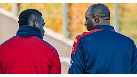 Genoa news, Vieira e Balotelli si ritrovano: primo allenamento col nuovo allenatore. FOTO