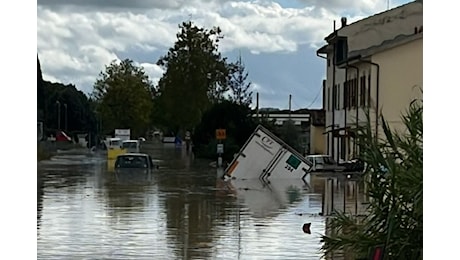 Allarme maltempo in Toscana, a Castelfiorentino evacuate settanta persone. Dichiarato lo stato di calamità regionale