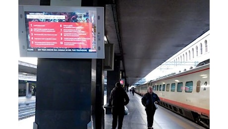 ##Giornata di caos sui treni, guasto a Roma paralizza circolazione