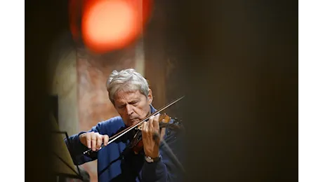 Basilica di San Pietro gremita per il concerto di Uto Ughi