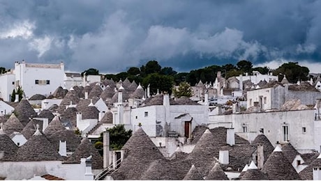 Meteo, in Puglia attesi i temporali d’autunno e il calo delle temperature. Ma già domenica tornerà il sole