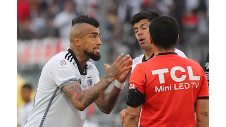 Vidal e altri giocatori del Colo Colo sono stati denunciati per abuso sessuale