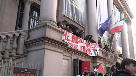 Tensioni al corteo pro-Palestina e contro Meloni a Torino: 15 agenti di polizia al pronto soccorso