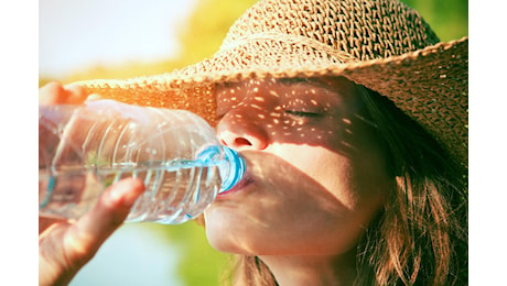 Ecco quanta acqua dobbiamo bere tutti i giorni