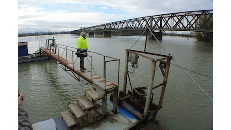 Po, passata la piena al ponte della Becca. Il grande fiume è uscito dagli argini nel Pavese