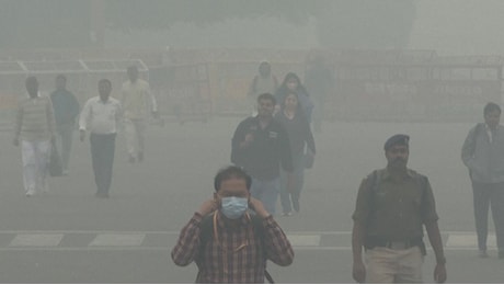 Video. India, Delhi paralizzata per una nube di smog tossico