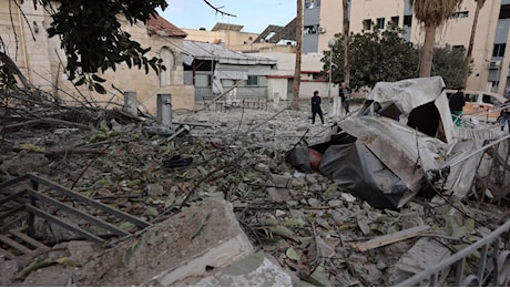 Raid israeliano sull'ospedale al-Ahli di Gaza: distrutto il pronto soccorso, pazienti evacuati