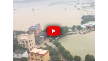 Meteo Video: Cina, salvataggi estremi durante le alluvioni che stanno colpendo le zone occidentali
