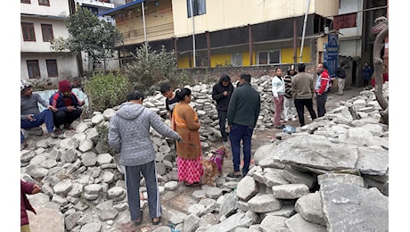 Terremoto in Tibet oggi, scossa di magnitudo 7.1: oltre 50 morti, ultime news