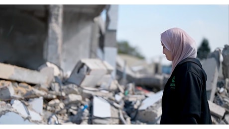 Gaza, la denuncia di Oxfam: “In un anno uccise 6mila donne e 11mila bambini. Più di qualsiasi conflitto degli ultimi 20 anni”