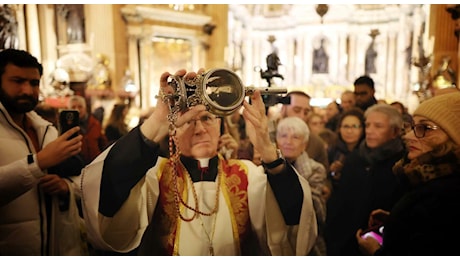 San Gennaro thrilling poi miracolo in serata: «Un sospiro di sollievo»