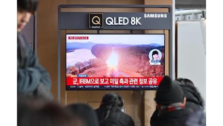 Nordcorea, Kim annuncia: Testato nuovo missile balistico ipersonico