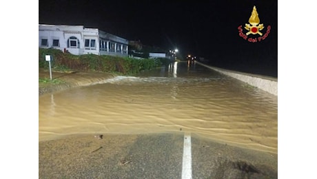 Bomba d’acqua a Civitavecchia, strade allagate e ingenti danni