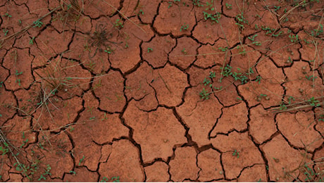 Sicilia con l’acqua alla gola: i comuni e le province si fanno la guerra per le poche gocce rimaste