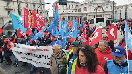 29 novembre sciopero generale contro la manovra di bilancio, manifestazione a Genova