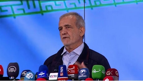 Iran, elezioni presidenziali: al primo turno vince il riformista Pezeshkian (42% dei voti)