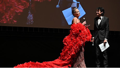 Parata di stelle al Torino Film Festival, Sharon Stone infiamma il red carpet