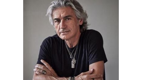 Ligabue torna nei teatri e annuncia Campovolo: 'Duettare con un rapper? No, io amo la melodia'