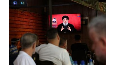 Hezbollah, perché tutti usano i cercapersone: Smartphone armi di Israele