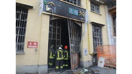 Incendio in emporio cinese a Milano, Procura: 'E' doloso'