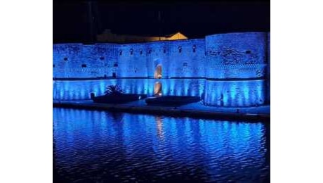 Giornata del diabete: castello aragonese di Taranto in blu Ieri sera