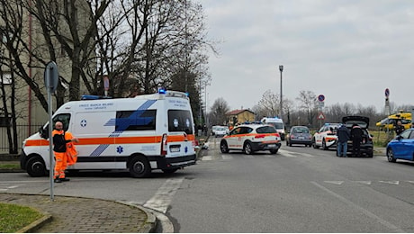 Villasanta, coppia di anziani travolta da un'auto all'uscita dal supermercato: morto un uomo di 78 anni, gravissima la moglie