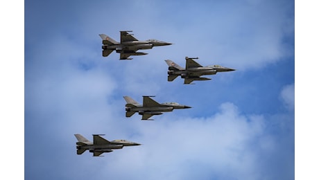 Ucraina, in corso invio F-16 Nato a Kiev