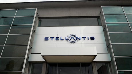 Anche Moody’s declassa Stellantis: il rating scende a Baa2. Per il gruppo è terzo downgrade in due mesi
