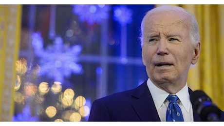 Joe Biden, l'inchiesta del Wall Street Journal: Tutti sapevano, la rete per nascondere il declino cognitivo