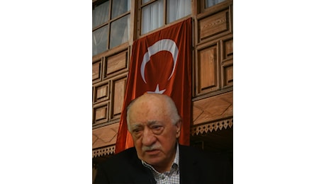 La morte di Fethullah Gülen: la fine di un’era turbolenta tra l’influenza religiosa e inimicizie politiche