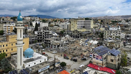 La guerra in Medio Oriente si sposta in Siria, jet russi bombardano le forze filo-turche a ovest di Aleppo