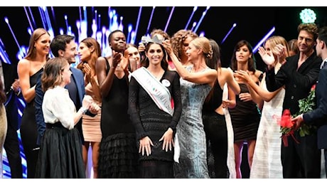 Miss Italia 2024 è la toscana Ofelia Passaponti - foto