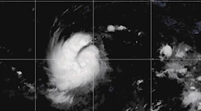 Uragano Beryl pronto a colpire i Caraibi: «Estremamente pericoloso». Pompe di benzina e supermercati presi d'assalto