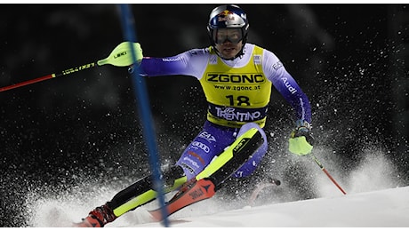 Atle McGrath guida dopo la prima manche dello slalom di Madonna di Campiglio. Vinatzer out, Gross 28/o - FISI