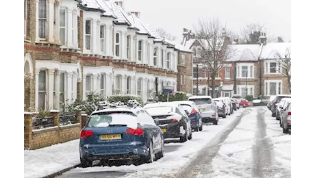 Meteo Gran Bretagna: rischio alluvioni dopo la neve, poi arriva il gelo per giorni