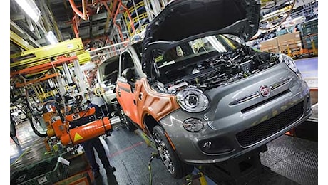 Produzione industriale: mini rimbalzo inatteso in Italia, ma crolla la produzione auto