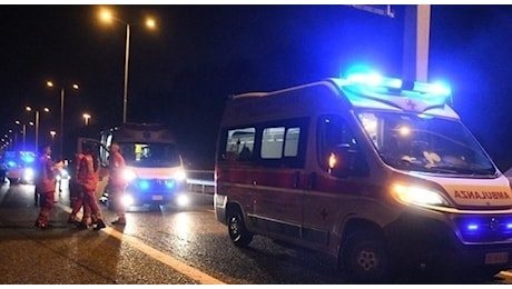 Avellino, incidente sulla Statale 90 bis a Greci: cinque persone in ospedale, due gravi