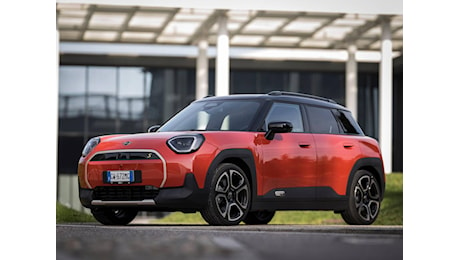 La prova della MINI Aceman, il primo crossover elettrico con gli occhi a mandorla