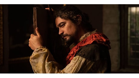 Stasera in tv c'è L'ombra di Caravaggio con Riccardo Scamarcio