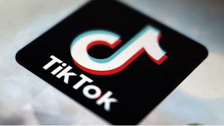 Albania: il governo mette al bando TikTok per un anno, rabbia dei giovani utenti