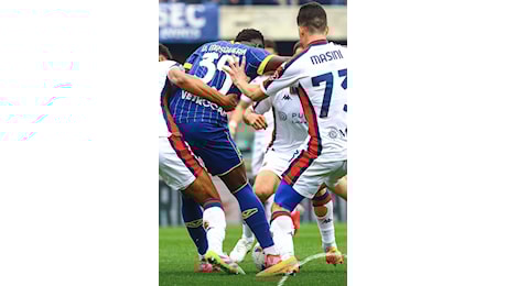 Hellas Verona-Genoa, le pagelle: Vasquez e Masini reggono il Grifone