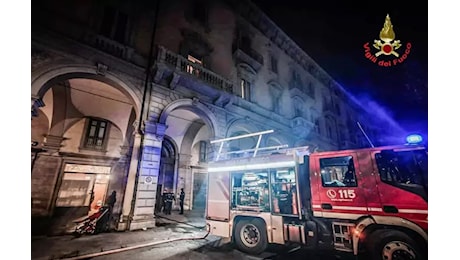 Ragazza di 25 anni muore nell’incendio di una portineria