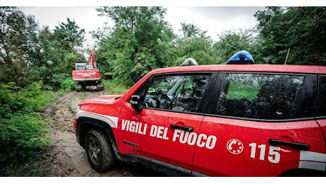 Maltempo: auto travolte dall'acqua nel foggiano, disperso Vf