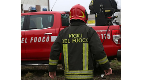 Ultraleggero precipita su cimitero a Vicenza: il pilota ferito