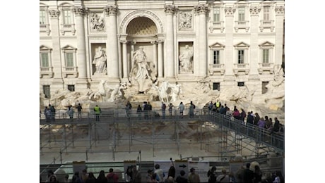 Passerella Fontana di Trevi, oltre 14 mila ingressi nel weekend