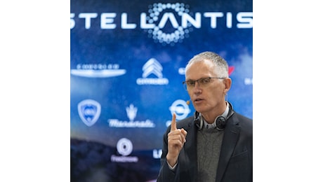 Tonfo di Stellantis dopo la revisione della guidance per il 2024