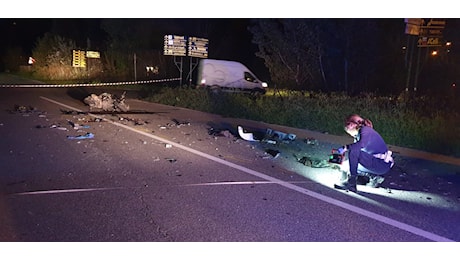 Muore in scooter travolto da un Tir all'uscita del casello autostradale del Frizzone